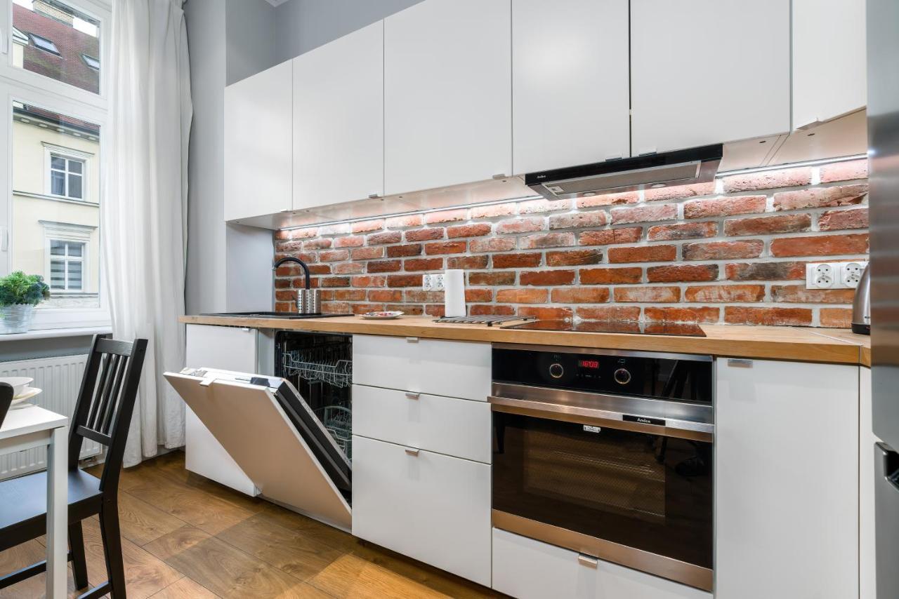Old Town Apartment Garbary By Noclegi Renters Posen Exterior foto