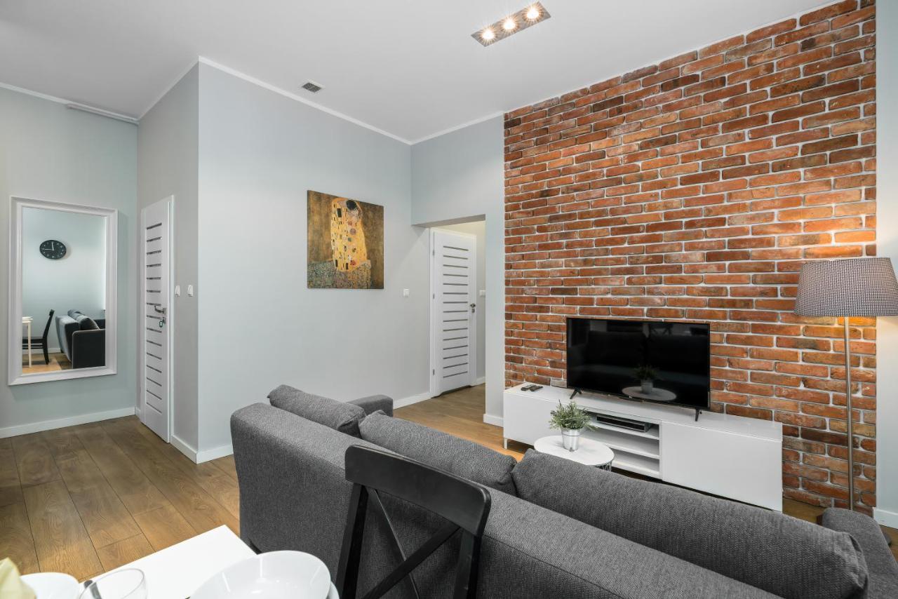 Old Town Apartment Garbary By Noclegi Renters Posen Exterior foto
