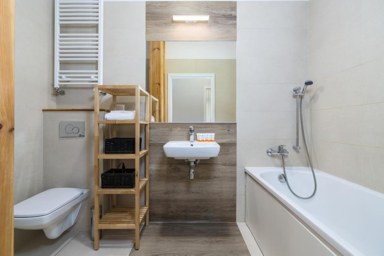 Old Town Apartment Garbary By Noclegi Renters Posen Exterior foto